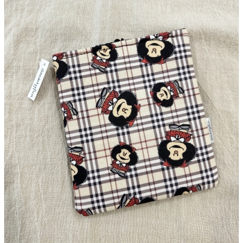 Funda Protectora para Ebook "Mafalda Cuadros" con bolsillo