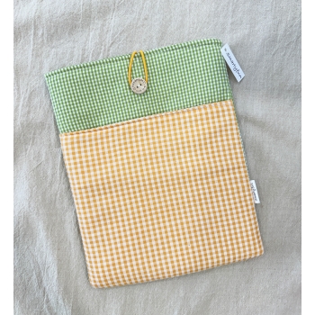 Funda Protectora "Vichy Verde" con bolsillo